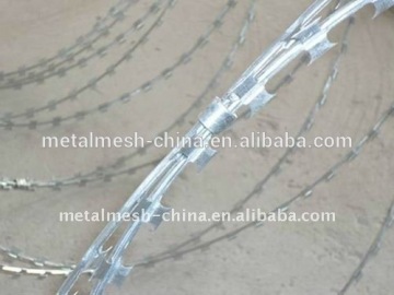 Crossed razor barbed wire mesh fenceing / razor barbed wire