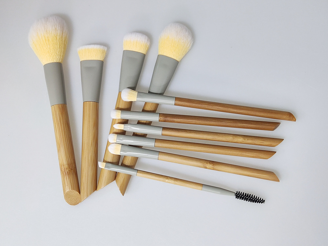 COSMETIC BRUSHES0013