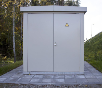 Anticorrosive powder coating for electrical installations