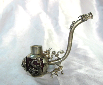 Vintage Chinese Red Jade Dragon Pipe