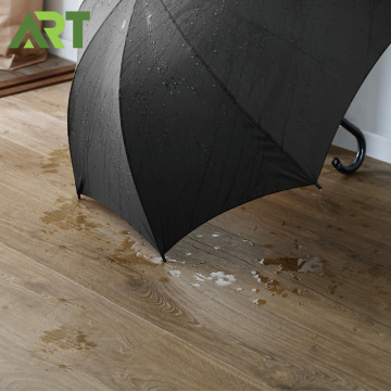 Piso laminado impermeable AC4