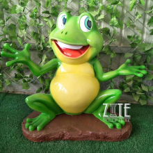 Indoor outdoor resin animal sculpture fiberglass cartoon frog statue