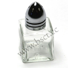 1/2 oz glass salt and pepper pot shaker