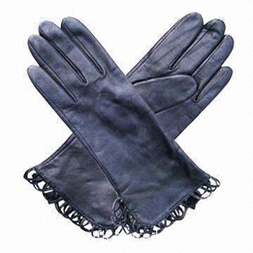 Ladies leather gloves, bow with metal loop at cuff