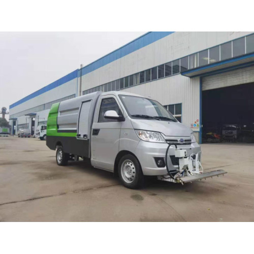 Professional small high-pressure cleaning truck