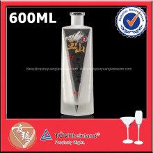 Unique shape premium 600cc glass bottle vodka with square bottlom