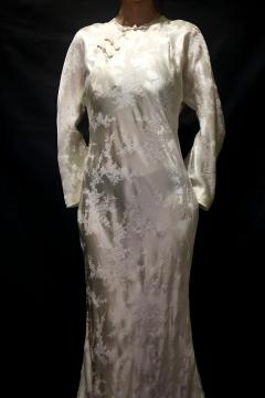 Elegant White Silk Qipao for Women