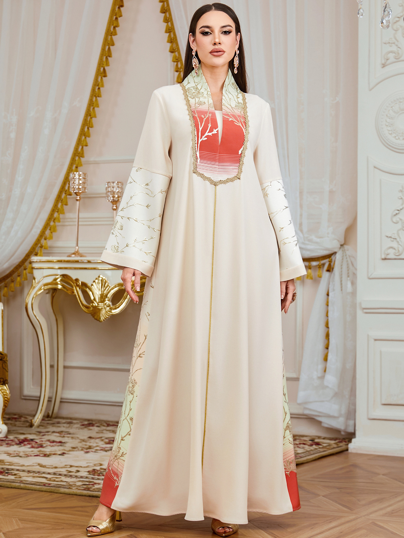 جزییات لباس عبای پانل ژاکارد دوزی شده Embroidered Jacquard Panel Abaya Dress Detail