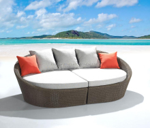 All Weather Beach Sun Lounger: Resin Wicker Outdoor Daybed Sofa