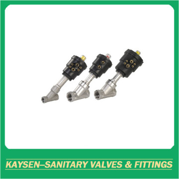 Sanitary male threaded angle seat valves