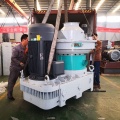 Diesel engine biomass wood pellet making machine