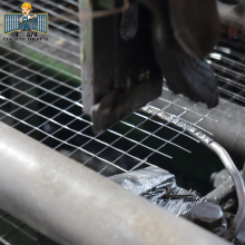 Wire mesh welding machine