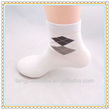 White men bamboo ankle socks