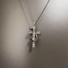 Stylish Silver Cross Necklace Design