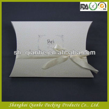 wedding favor pillow box wholesale China