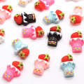 Forniture Flatback Cute Strawberry Sweet Cone Resina Charm Bead Cabochon Accessori Fai finta di cibo al cioccolato Ornamento di gioielli fai da te