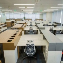 YUSHI Adjustable Ergonomic Office Furniture: Desk and Swivel Chairs