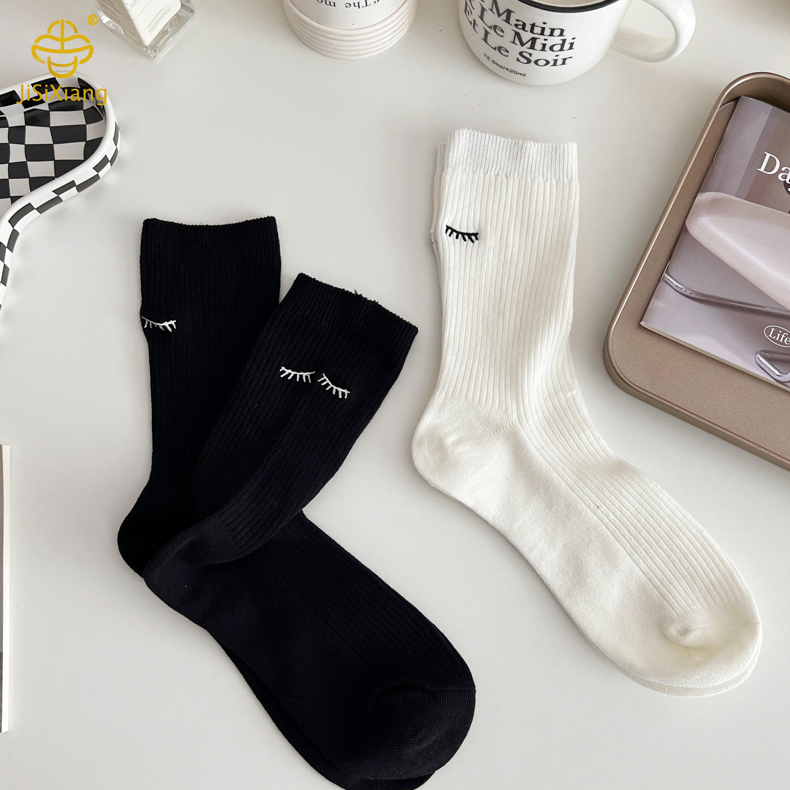 자수 파일 양말의 한국 버전 Korean version of embroidered pile socks