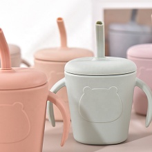 Wholesale BPA-Free Silicone Baby Cups with Straws: Non-Spill Training Cups for Toddlers and Infants