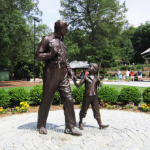 Fine Workmanship Life Size Bronze Father and Child Son Statues