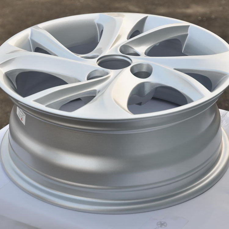 Factory directly provide silver car alloy rims 15 inch with 4 holes