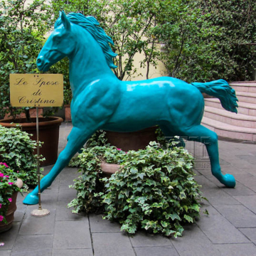 Garden Decorative hand made bronze horse standing on big globe sculpture