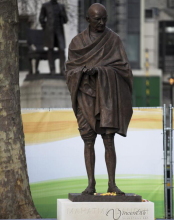 Sculpture art African famous men bronze mahatma gandhi statue