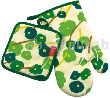 PG001 Oven mitten and potholder