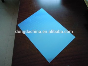 fluorescent reflector plate