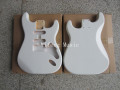 Twee-delige Basswood gitaar lichaam vervanging voor Strat SSH Pickups Sneeuwwitje klaar