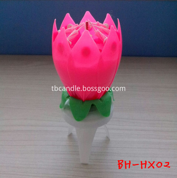 Rotating Flower Candle