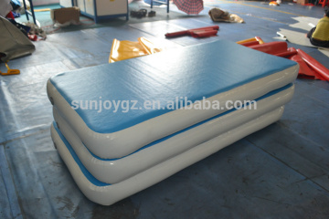 New product inflatable gymnastics mats water floating air mat for sale