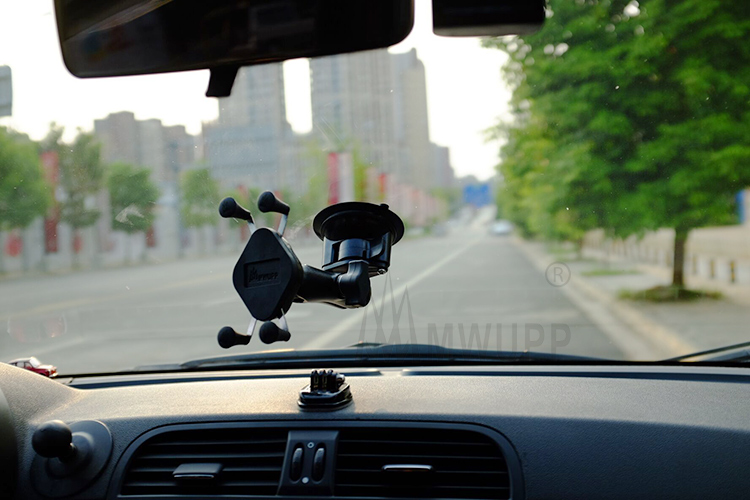 Universal Car Phone Holder 360 Degree Rotation Car Mount Mobile Phone Holder Universal Adjustable Cell Phone Holder