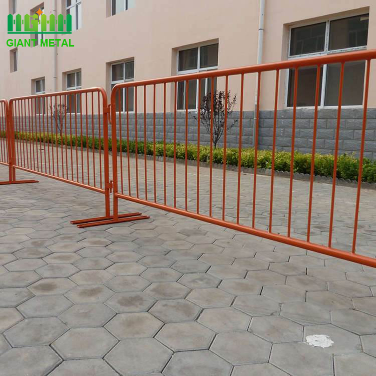 cheap price powder coated flat feet control barrier