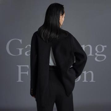 Cashmere overcoat with slit back