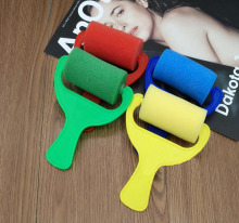 Children's paintings of spongy brush