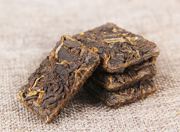 Compressed Dian Hong Cha Yunnan black tea mini cake tuo cha