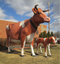 Garden Decoration Fiberglass Resin Dairy Cow Statue Art Sculpture