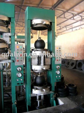 Double Mold Hydraulic Tyre Machine