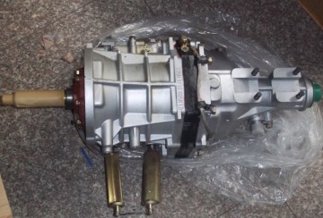 high quality HIACE 4F90 gearbox, transmission gearbox,toyota hiace gearbox