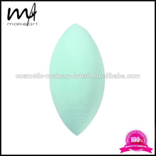 Hydrophilic sponge makeup applicator