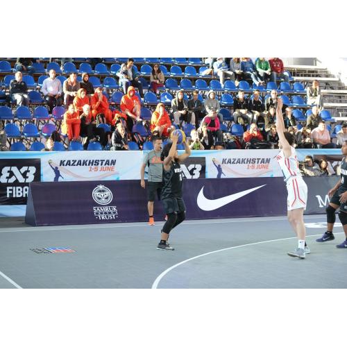 FIBA 3x3 Enlio SES blokujące się na świeżym powietrzu Trybunał sportowy 02