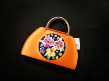 Lady Hand Embroidery Handbag