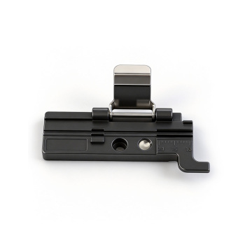 Optical fiber cleaver clamp