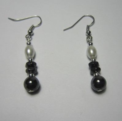 Pendiente Hematite con hallazgo de color plata