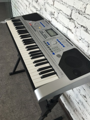 instrument music keyboard