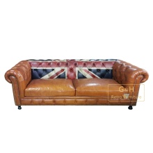 Classic Wooden Leather Chesterfield Sofa for Living Room or Party Rental