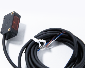 Square Infrared Diffuse Reflective Photoelectric Switch