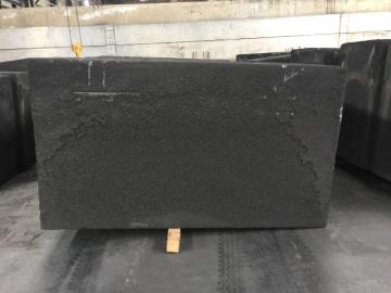 Semi-graphitic bottom cathode carbon block