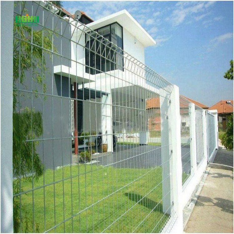 Roll top security fencing